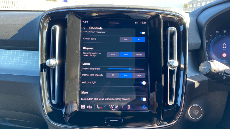 Volvo XC40 2.0 B3P Core 5dr Auto Petrol Estate